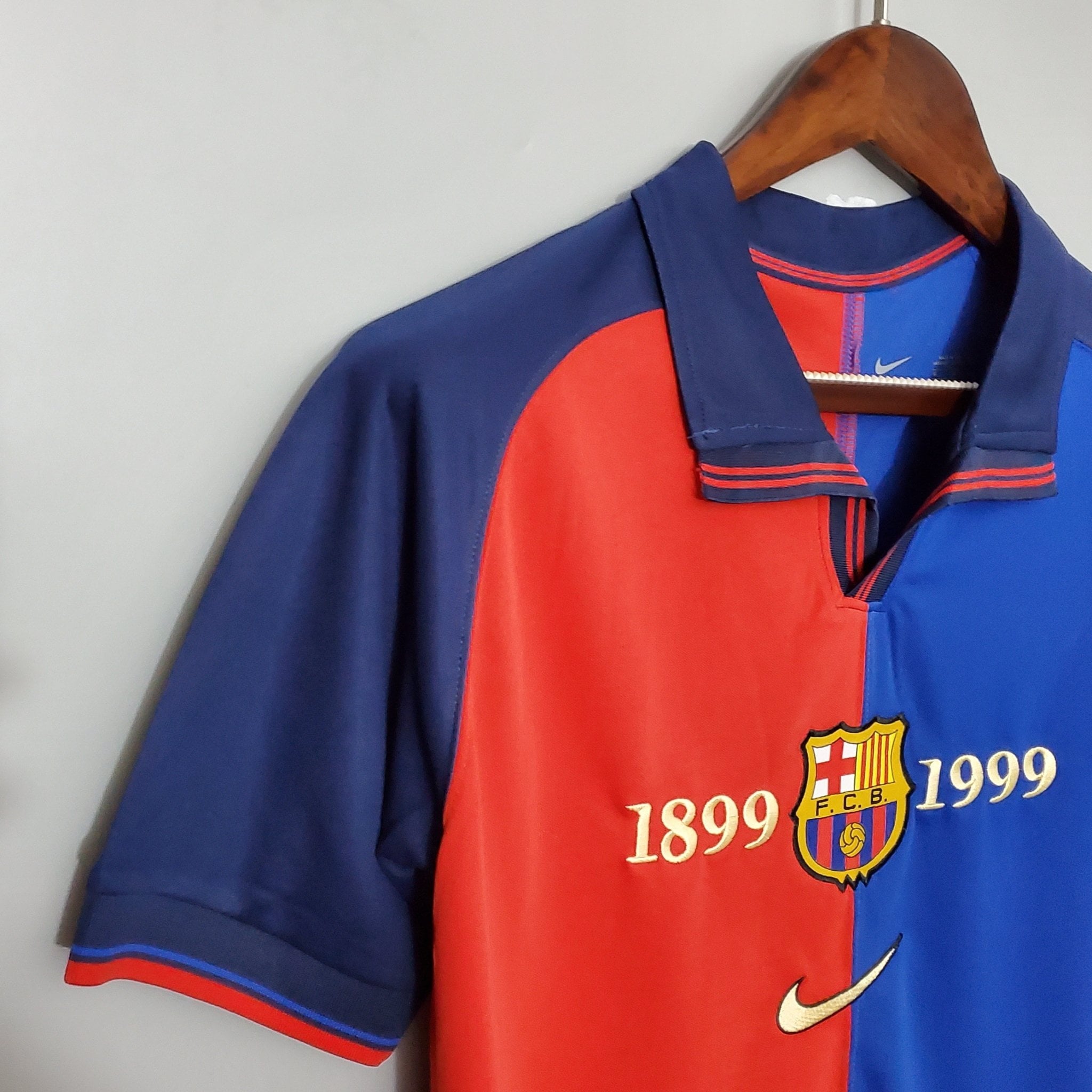BARCELONA I EDICIÓN ESPECIAL 100° HOMBRE (RETRO) - Bota de Oro Tienda