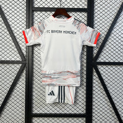BAYERN MUNICH SEGUNDA EQUIPACIÓN 25/26 NIÑOS - Bota de Oro Tienda