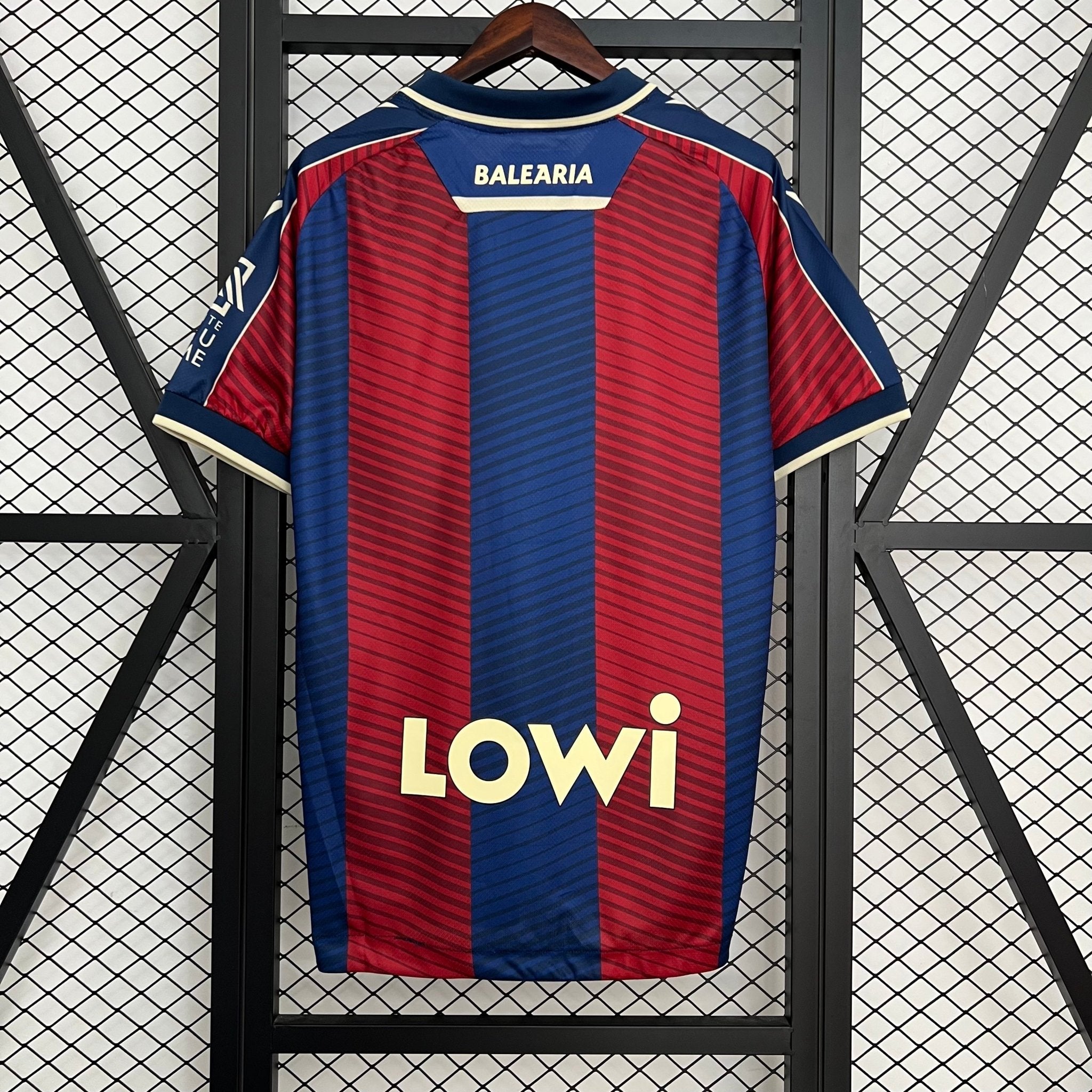 CAMISETA LEVANTE PRIMERA EQUIPACIÓN 25/26 HOMBRE - Bota de Oro Tienda