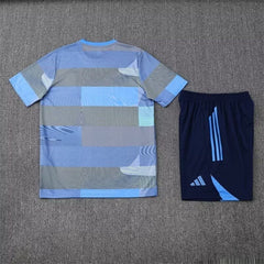 CAMISETA REAL MADRID ENTRENAMIENTO 25/26 CON PANTALON CORTO - Bota de Oro Tienda