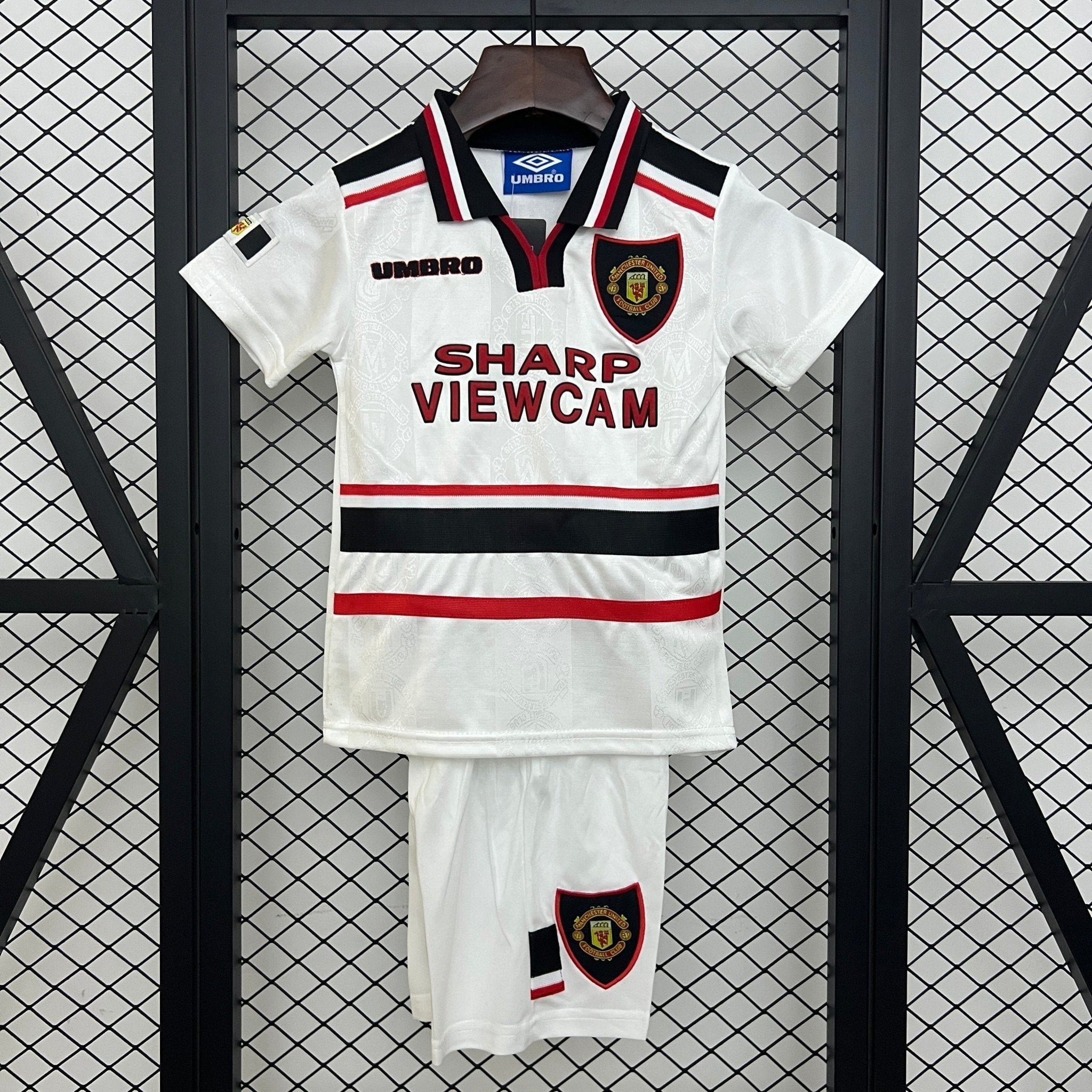 MANCHESTER UNITED SEGUNDA EQUIPACIÓN 97/98 NIÑOS RETRO - Bota de Oro Tienda