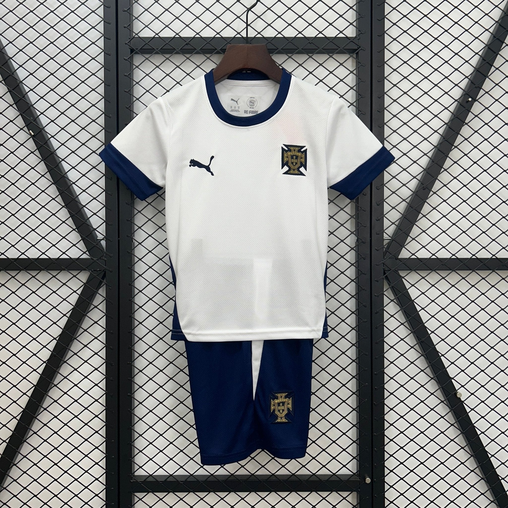 PORTUGAL EQUIPACIÓN ENTRENAMIENTO 25/26 NIÑOS - Bota de Oro Tienda