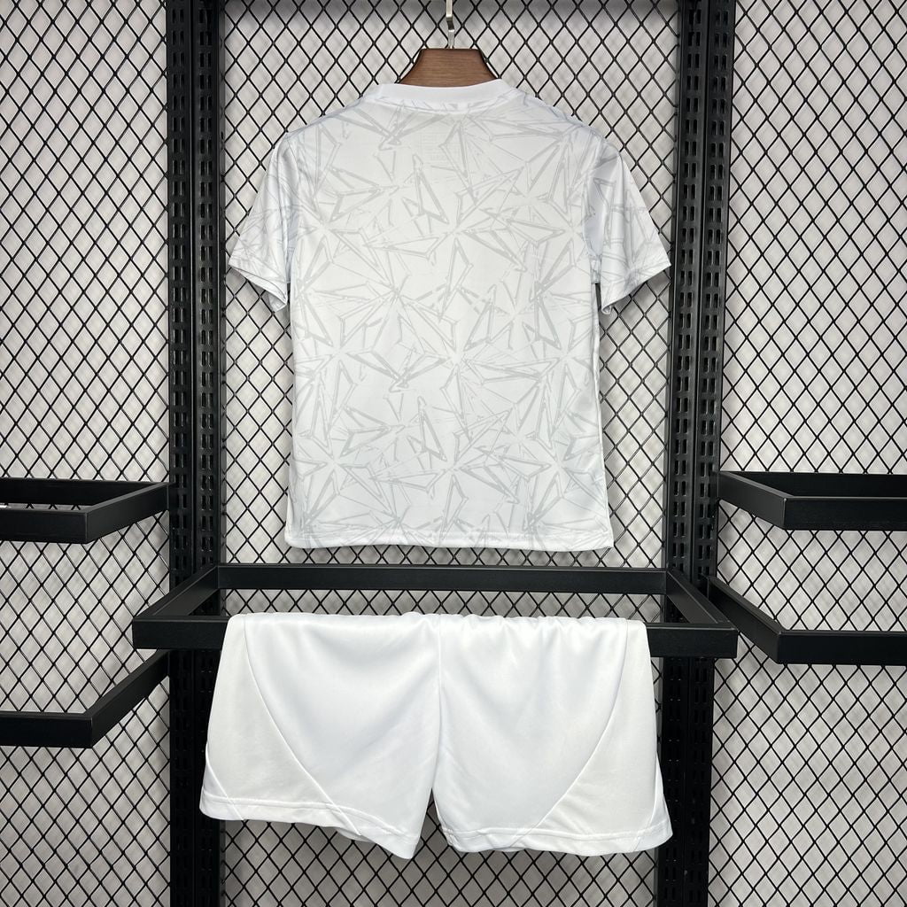 REAL MADRID CALENTAMIENTO 24/25 CONJUNTO INFANTIL - Bota de Oro Tienda