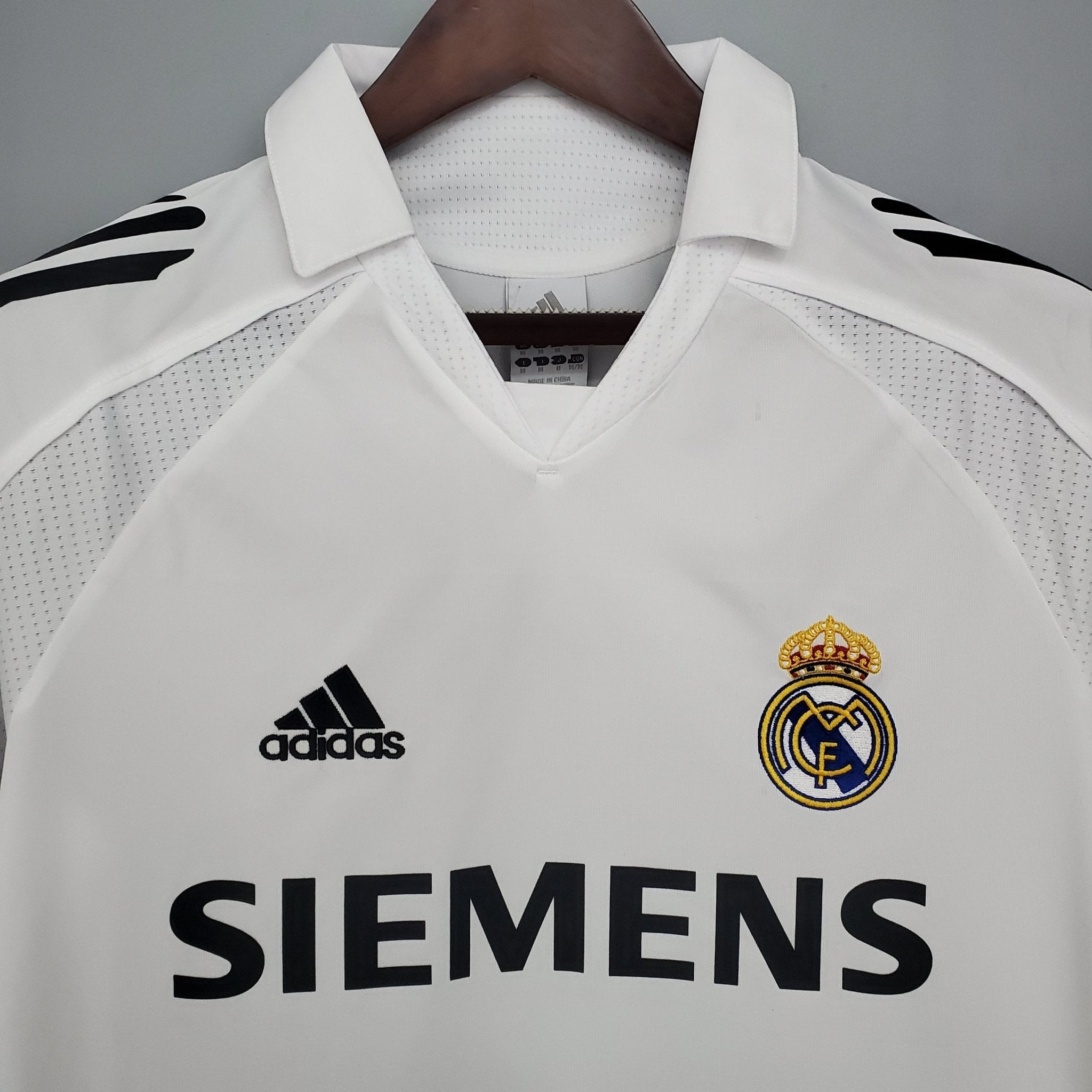 REAL MADRID I 05/06 (RETRO) - Bota de Oro Tienda