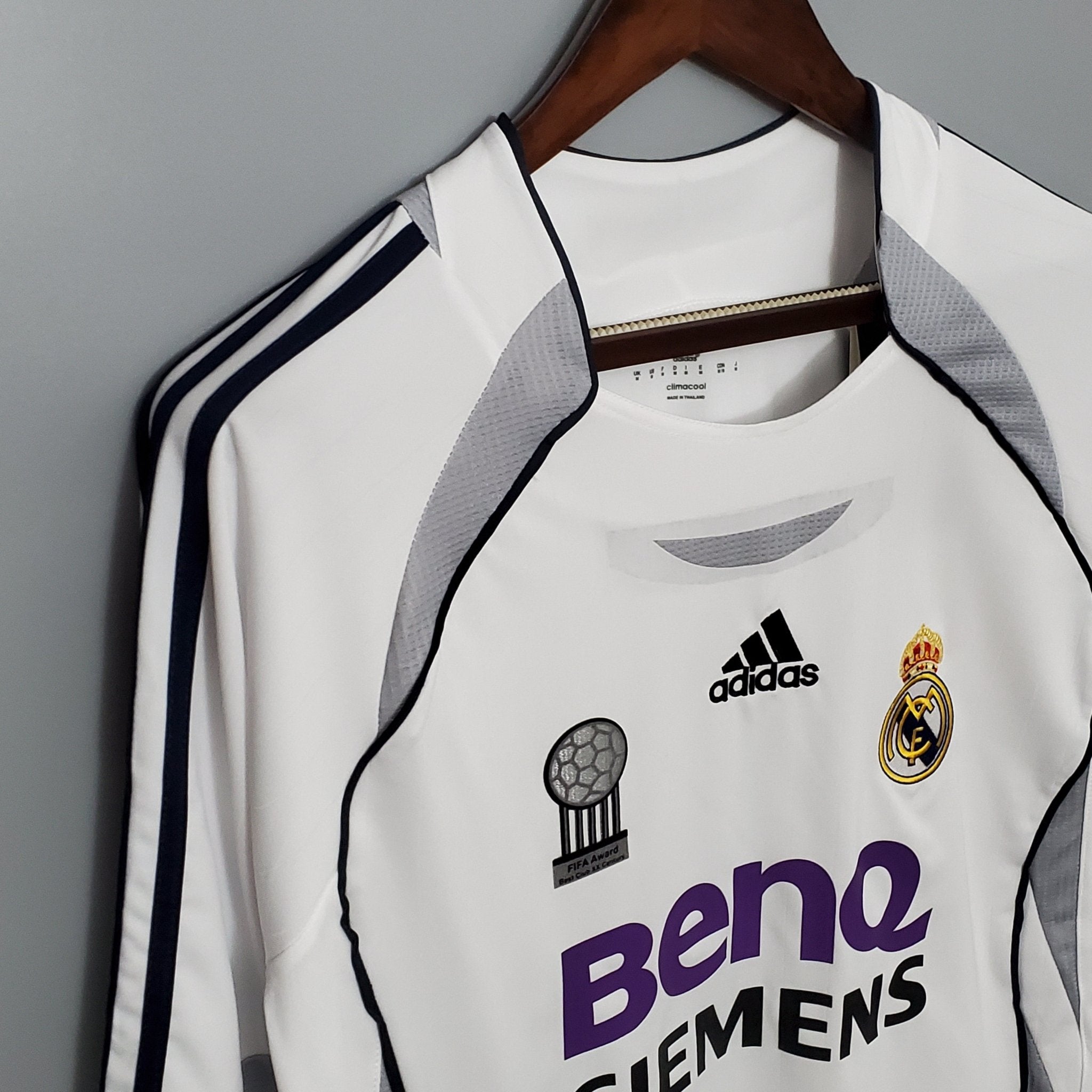 REAL MADRID I 06/07 MANGA LARGA HOMBRE (RETRO) - Bota de Oro Tienda