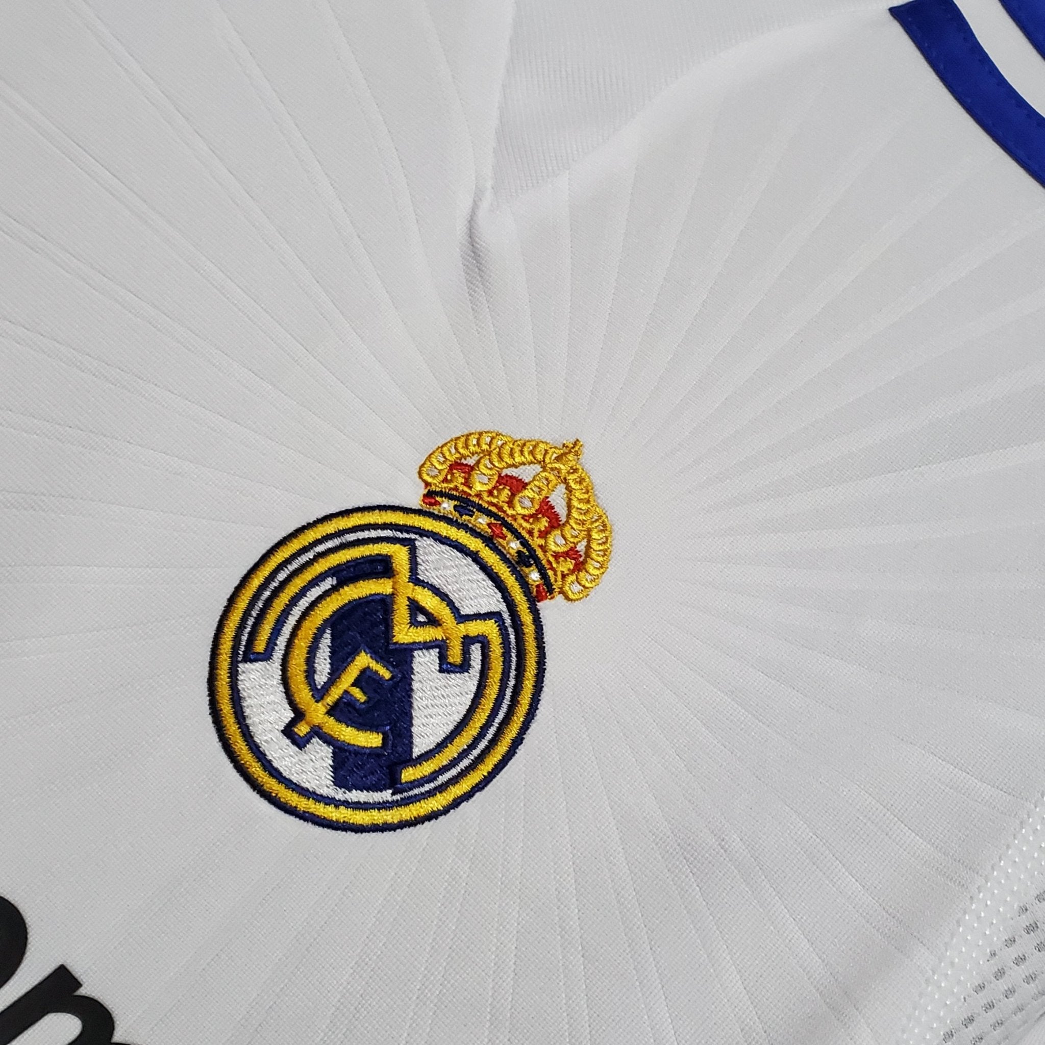 REAL MADRID I 10/11 MANGA LARGA HOMBRE (RETRO) - Bota de Oro Tienda