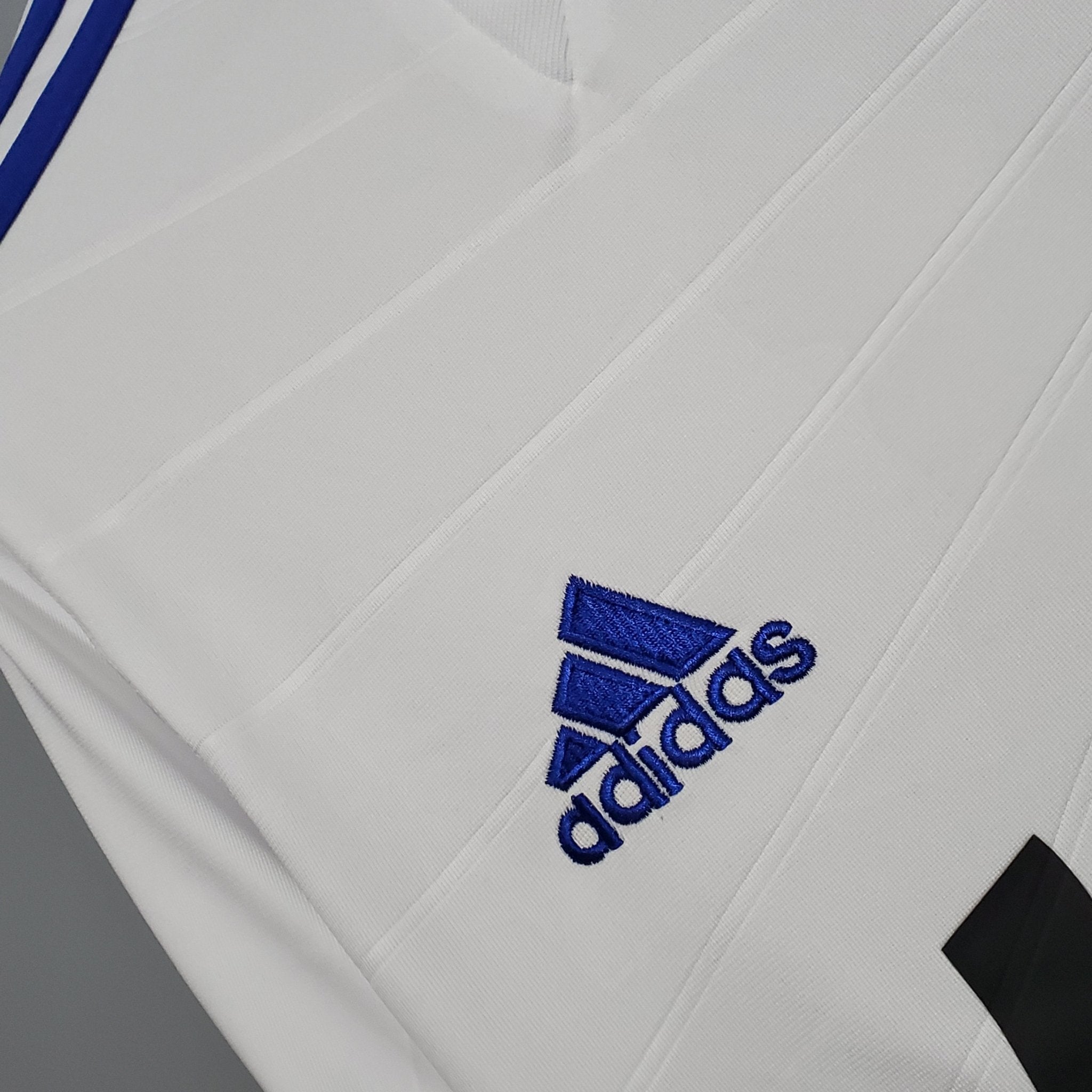 REAL MADRID I 10/11 MANGA LARGA HOMBRE (RETRO) - Bota de Oro Tienda
