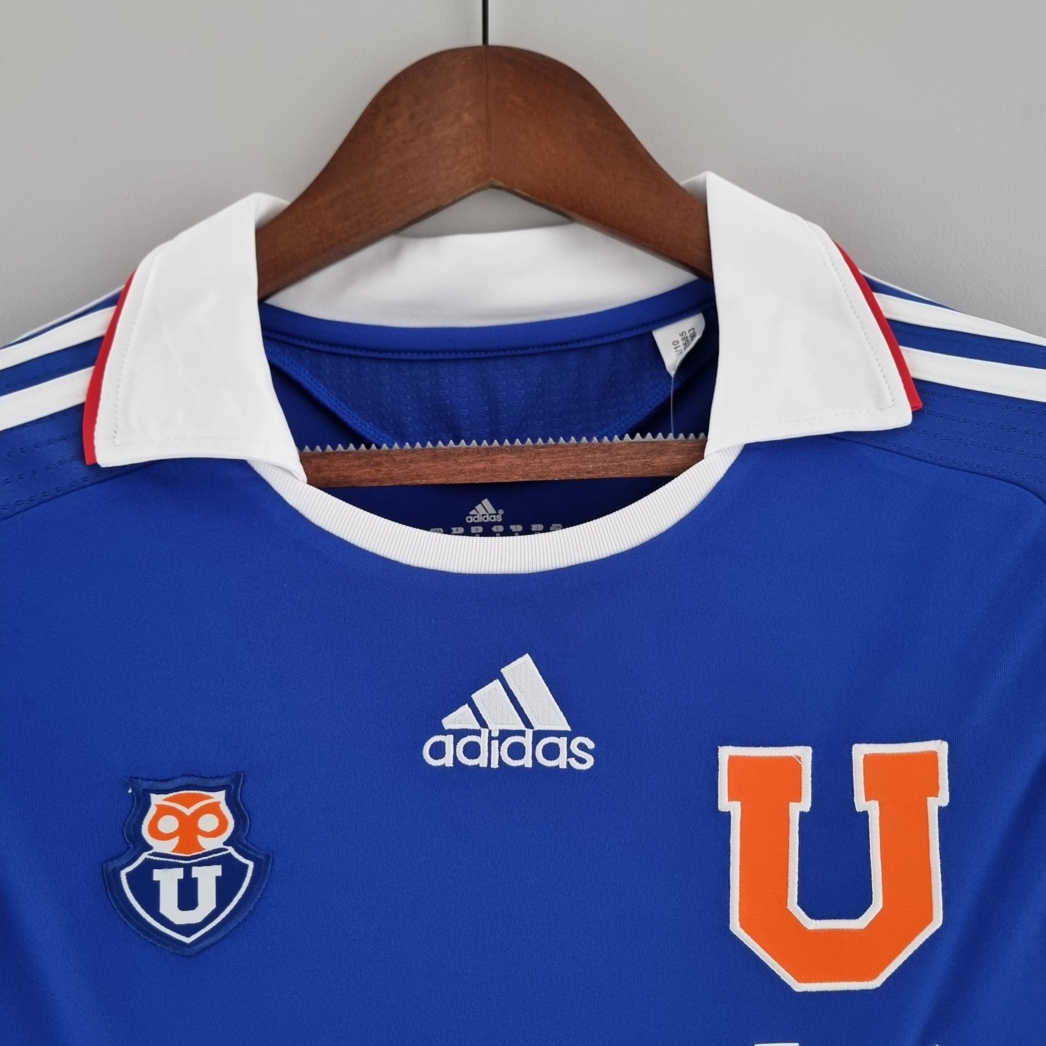 UNIVERSIDAD DE CHILE I 2011 MANGA LARGA HOMBRE (RETRO) - Bota de Oro Tienda