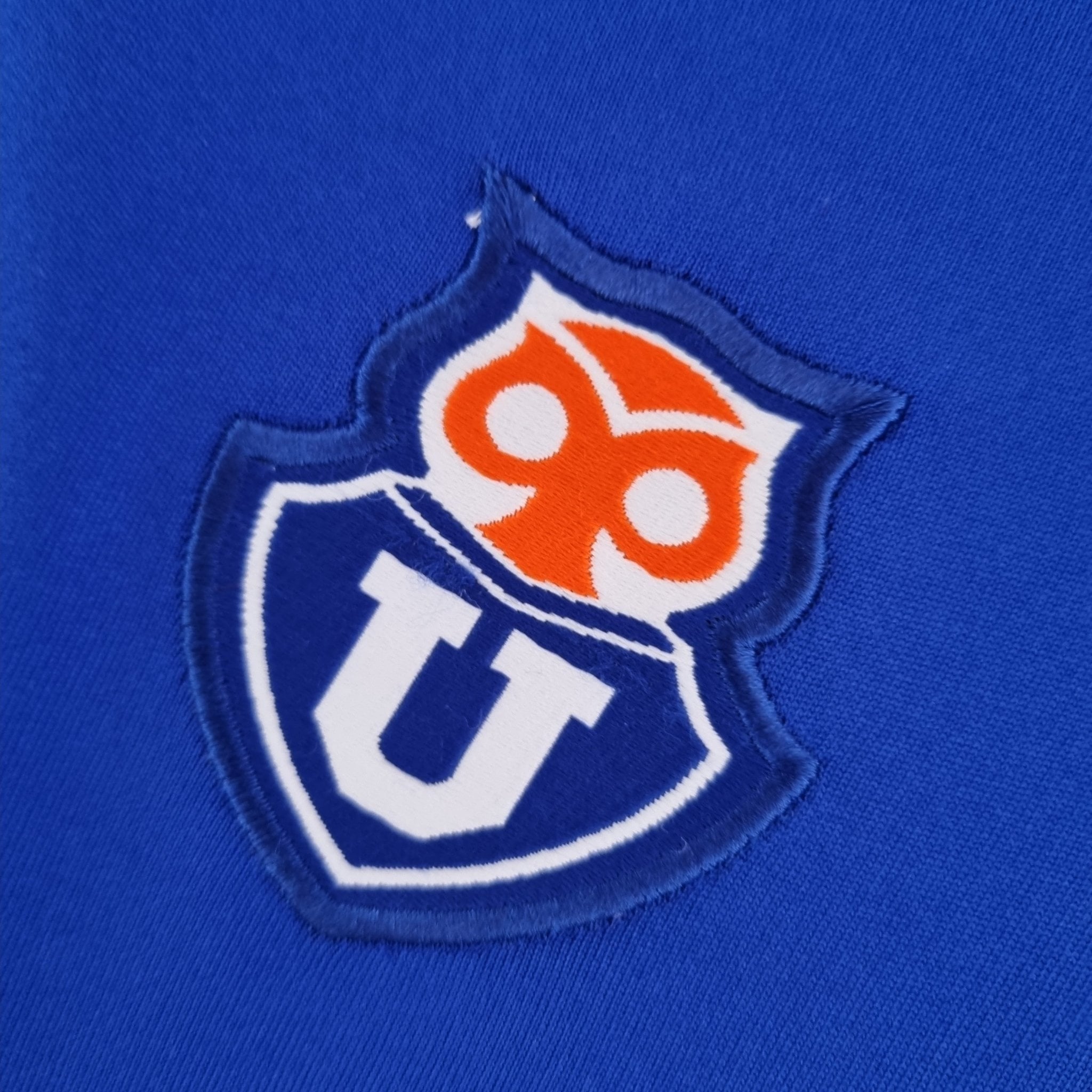 UNIVERSIDAD DE CHILE I 2011 MANGA LARGA HOMBRE (RETRO) - Bota de Oro Tienda