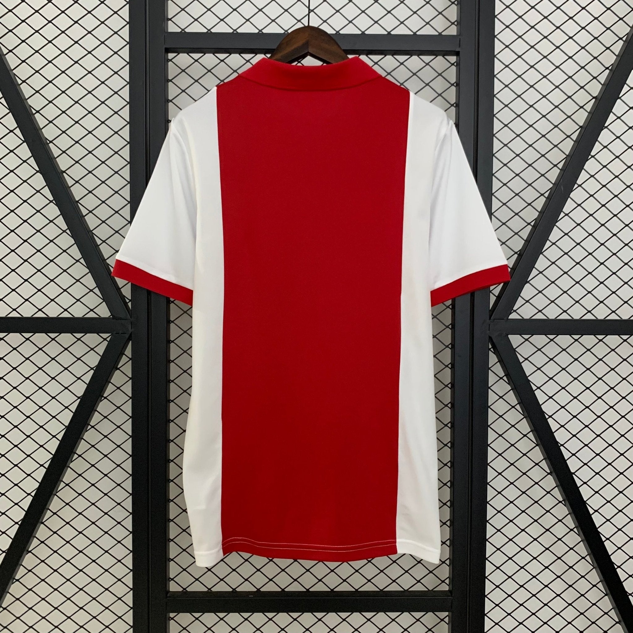 AJAX EQUIPACIÓN ESPECIAL 25/26 HOMBRE - Bota de Oro Tienda