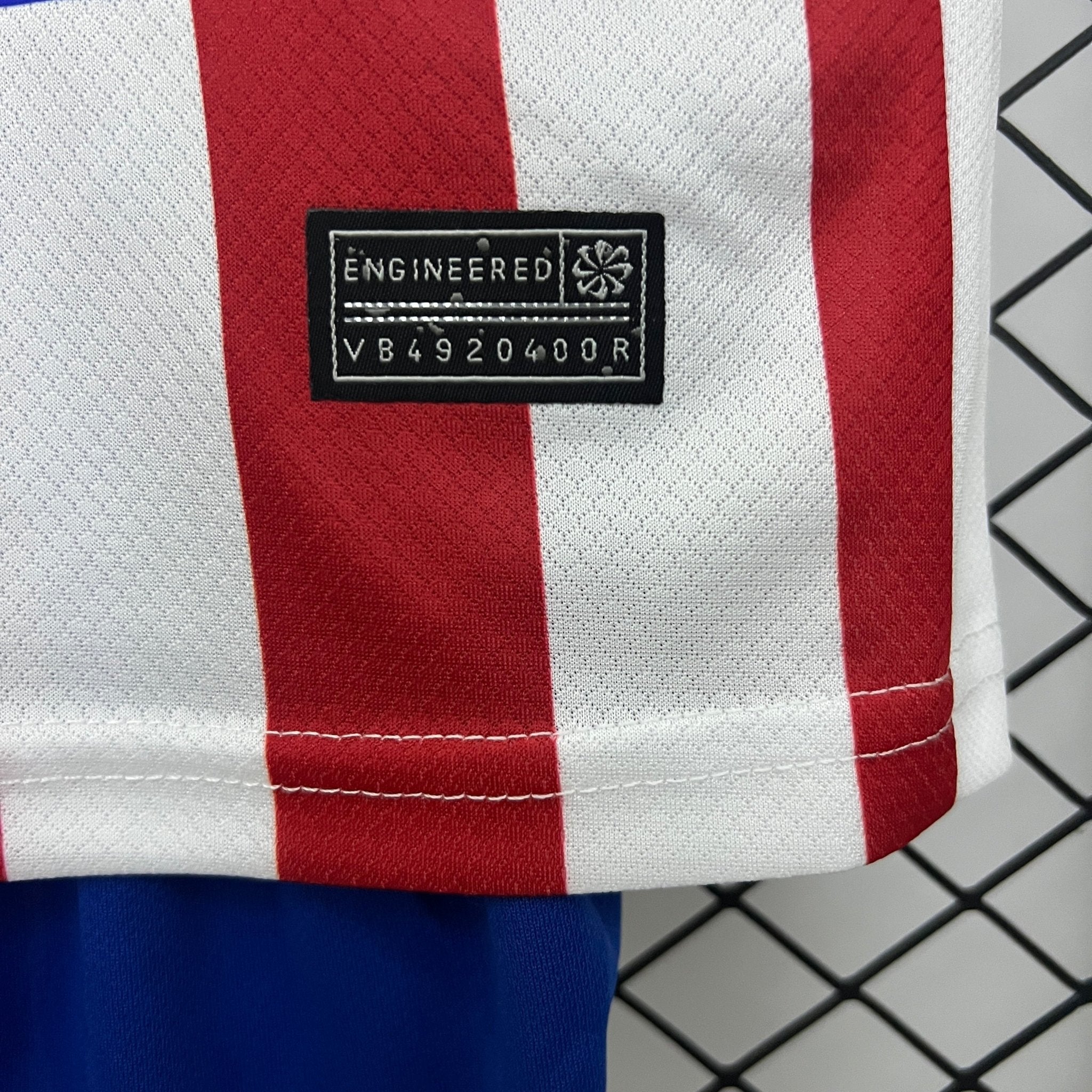 ATLÉTICO DE MADRID PRIMERA EQUIPACIÓN 25/26 NIÑOS - Bota de Oro Tienda