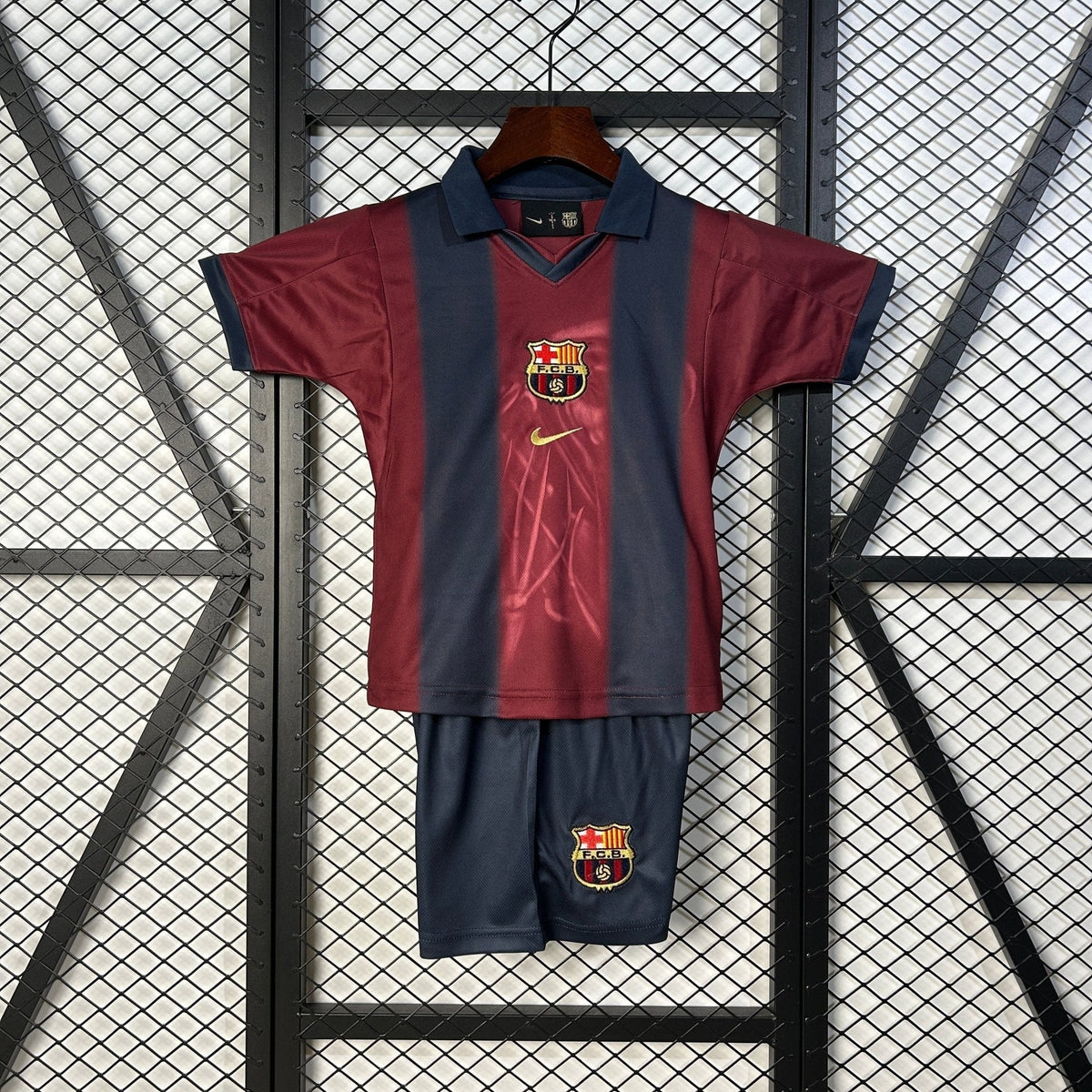 BARCELONA EDICION ESPECIAL TRAVIS 25/26 NIÑOS - Bota de Oro Tienda