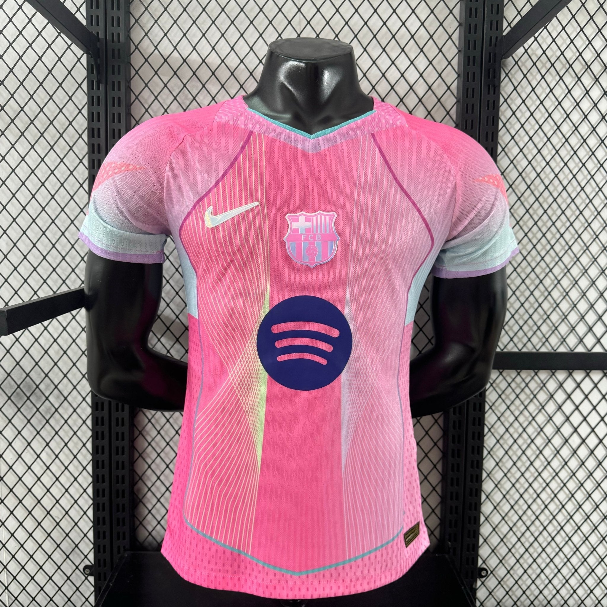 BARCELONA EQUIPACIÓN ESPECIAL ROSA II 25/26 (VERSIÓN JUGADOR) - Bota de Oro Tienda