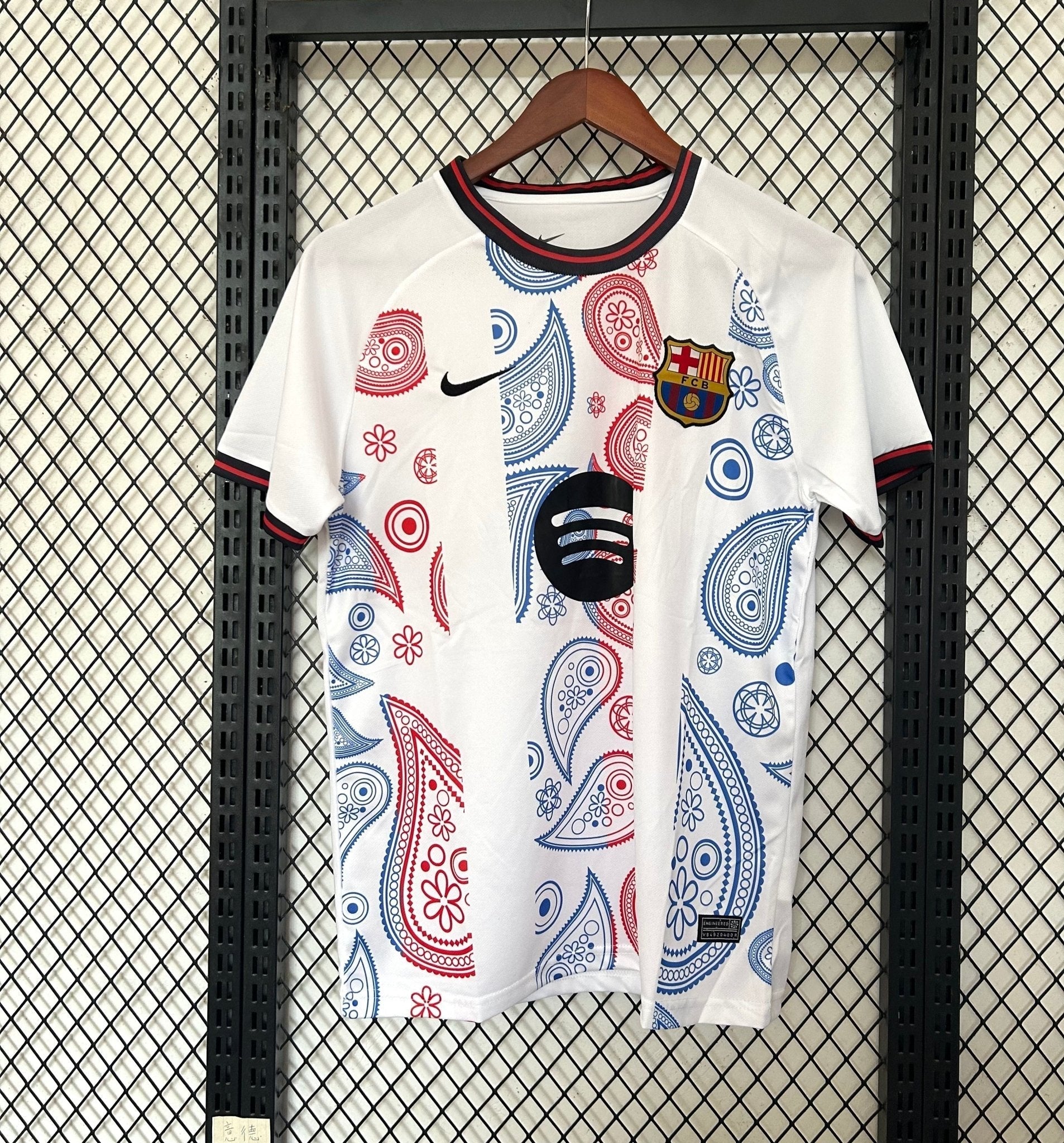 BARCELONA EQUIPACION ESPECIAL VI 25/26 HOMBRE - Bota de Oro Tienda