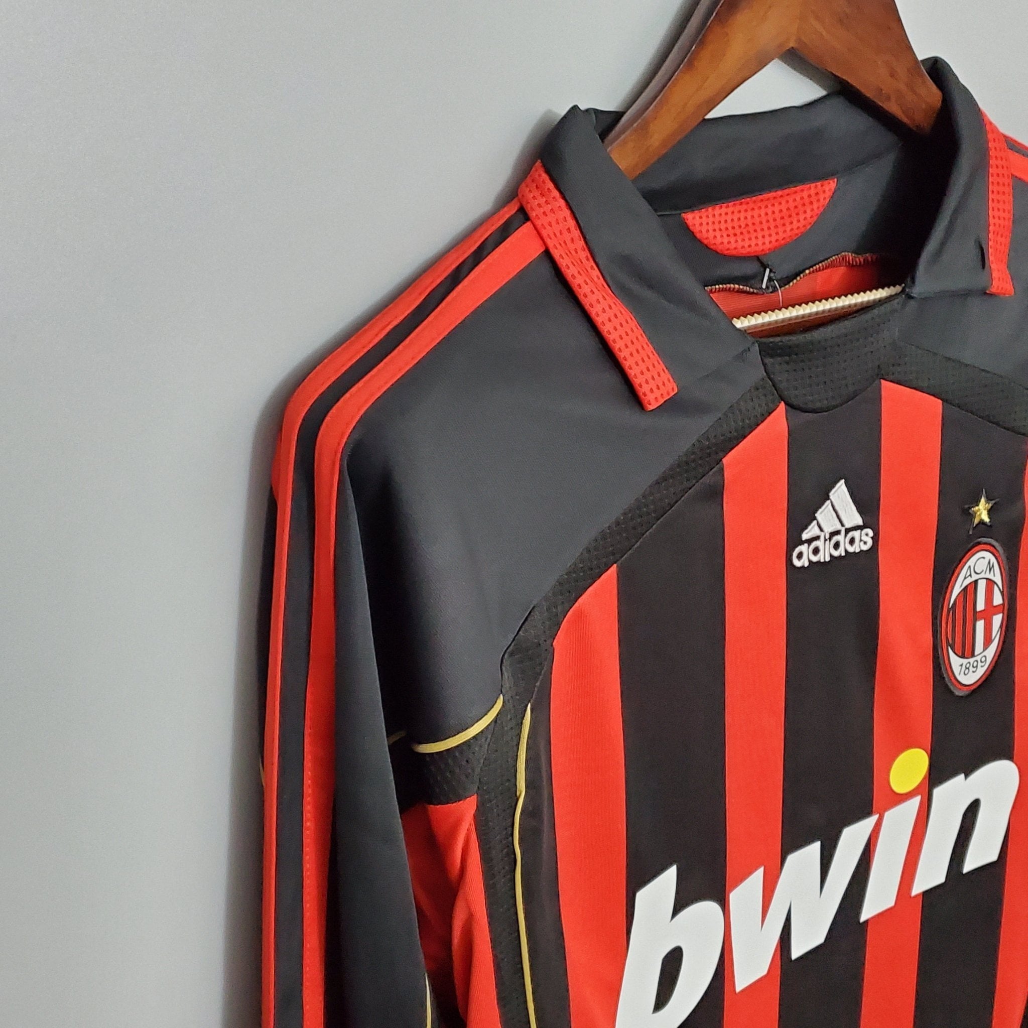 MILAN V 06/07 MANGA LARGA (RETRO) - Bota de Oro Tienda