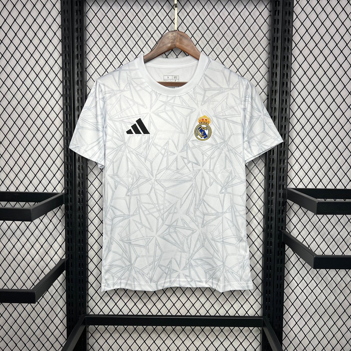 REAL MADRID ENTRENAMIENTO PREVIO 24/25 - Bota de Oro Tienda