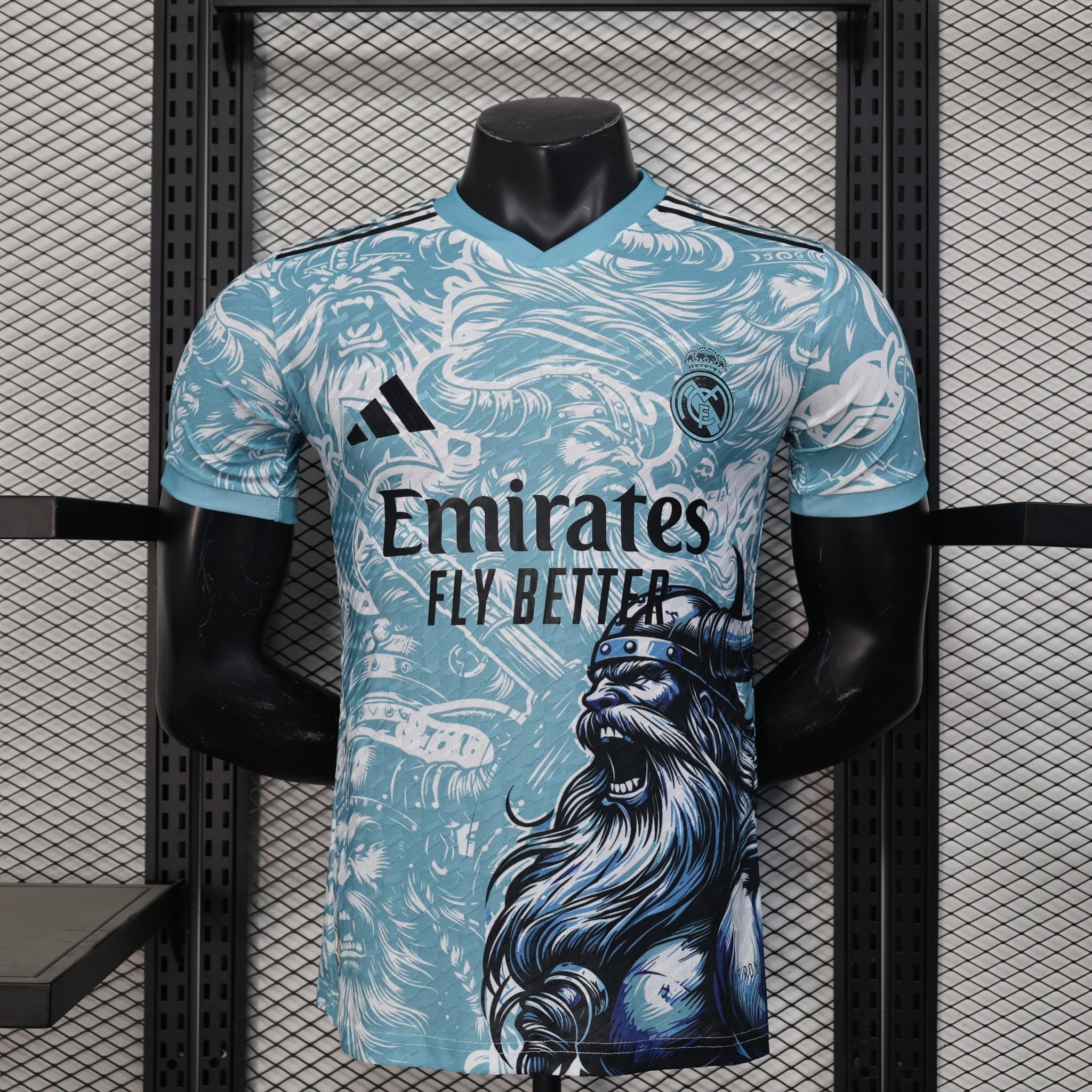 REAL MADRID EQUIPACIÓN ESPECIAL VIKING 25/26 (VERSIÓN JUGADOR) - Bota de Oro Tienda