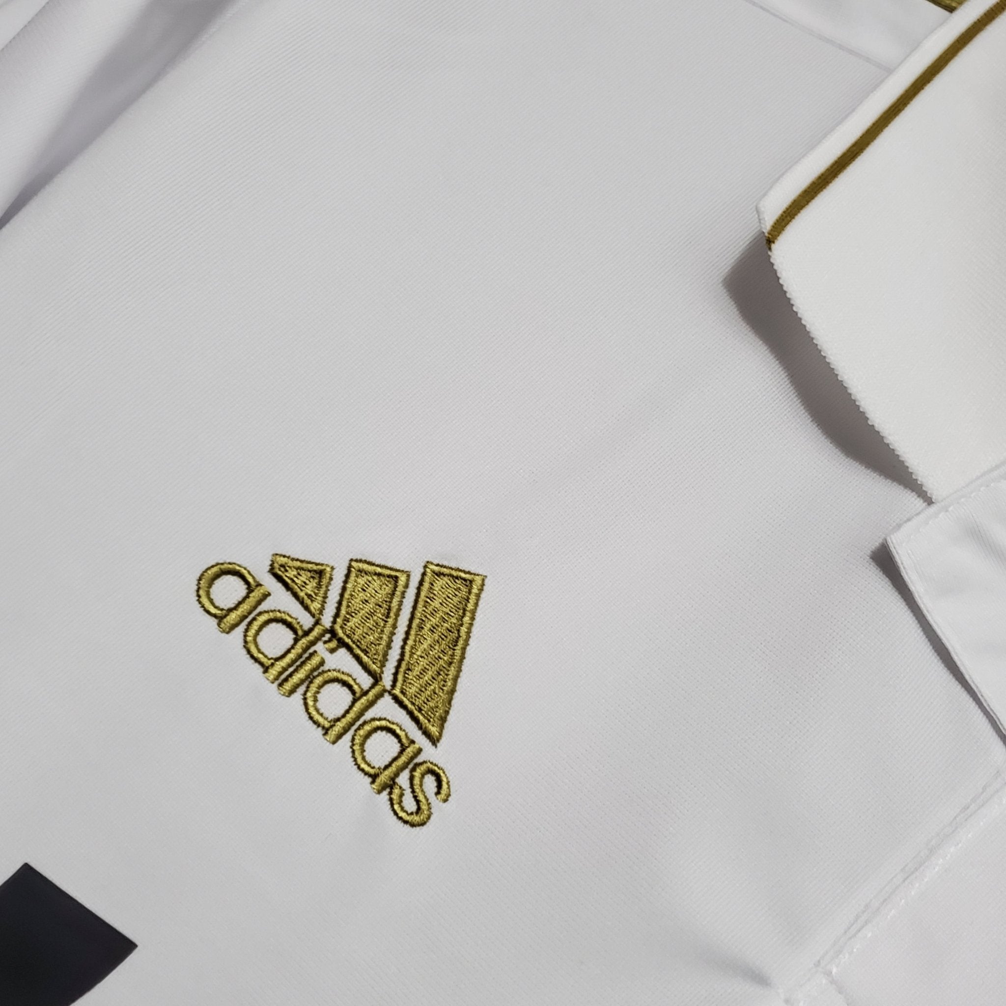 REAL MADRID I 11/12 MANGA LARGA HOMBRE (RETRO) - Bota de Oro Tienda