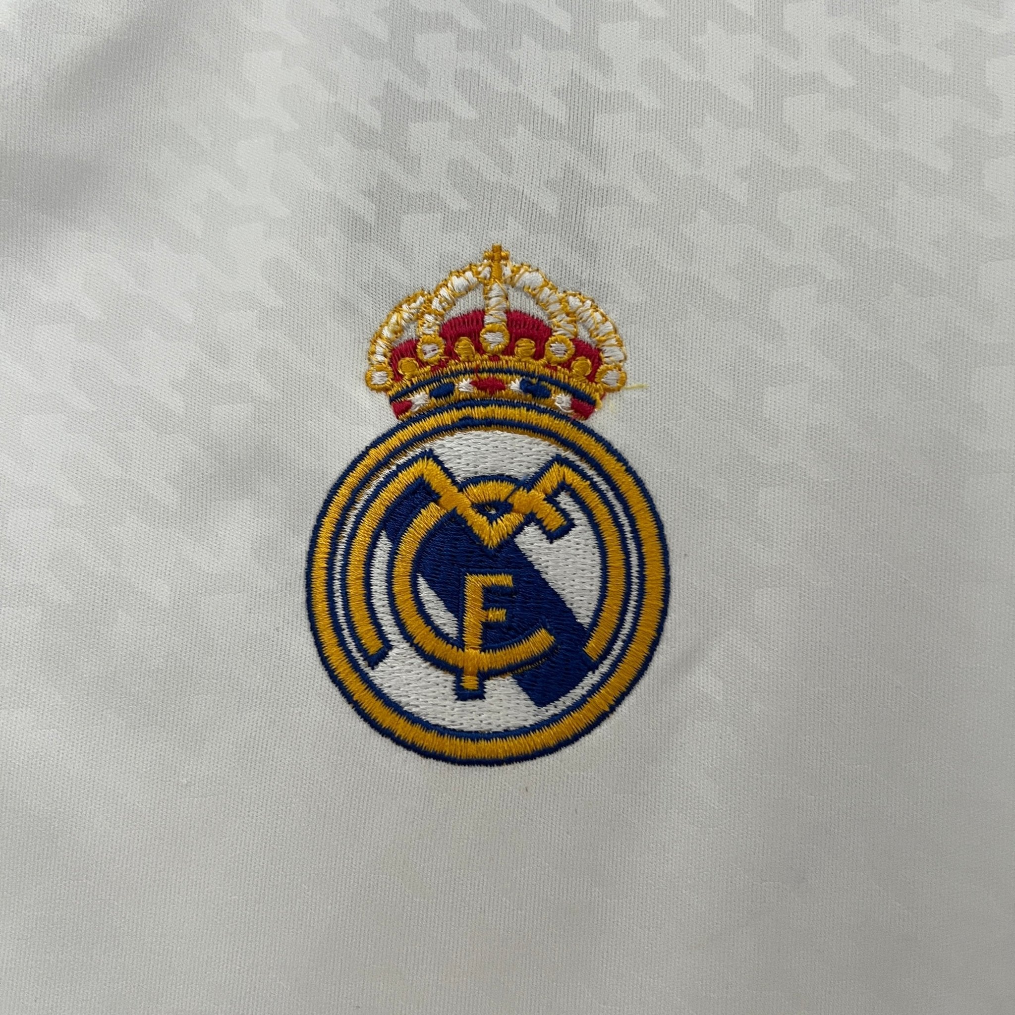 REAL MADRID I 24/25 HOMBRE (PARCHE UCL) - Bota de Oro Tienda