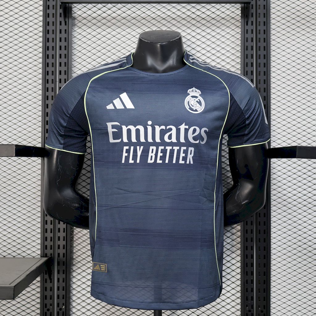 REAL MADRID II 25/26 VERSIÓN JUGADOR - Bota de Oro Tienda