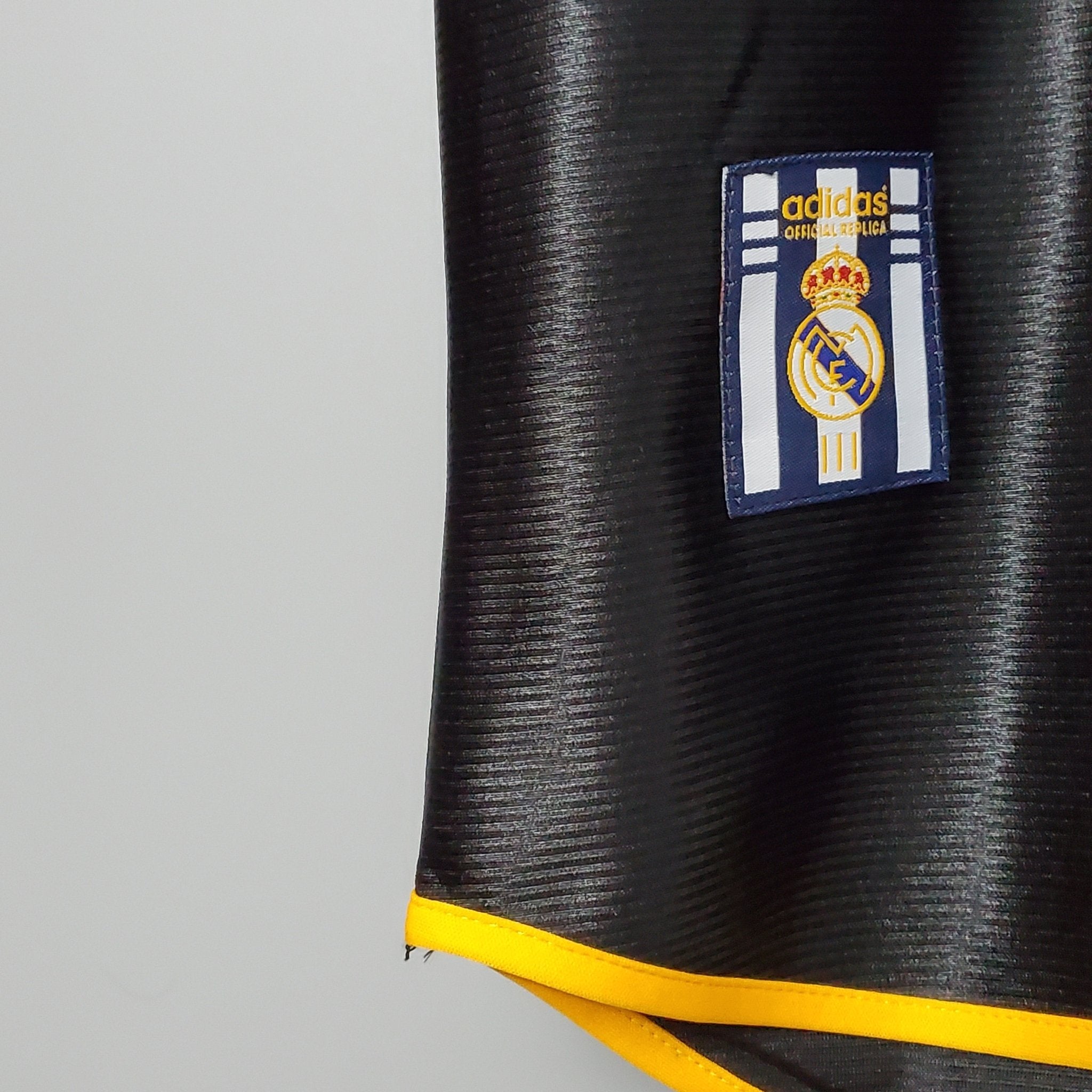 REAL MADRID II 98/99 HOMBRE (RETRO) - Bota de Oro Tienda