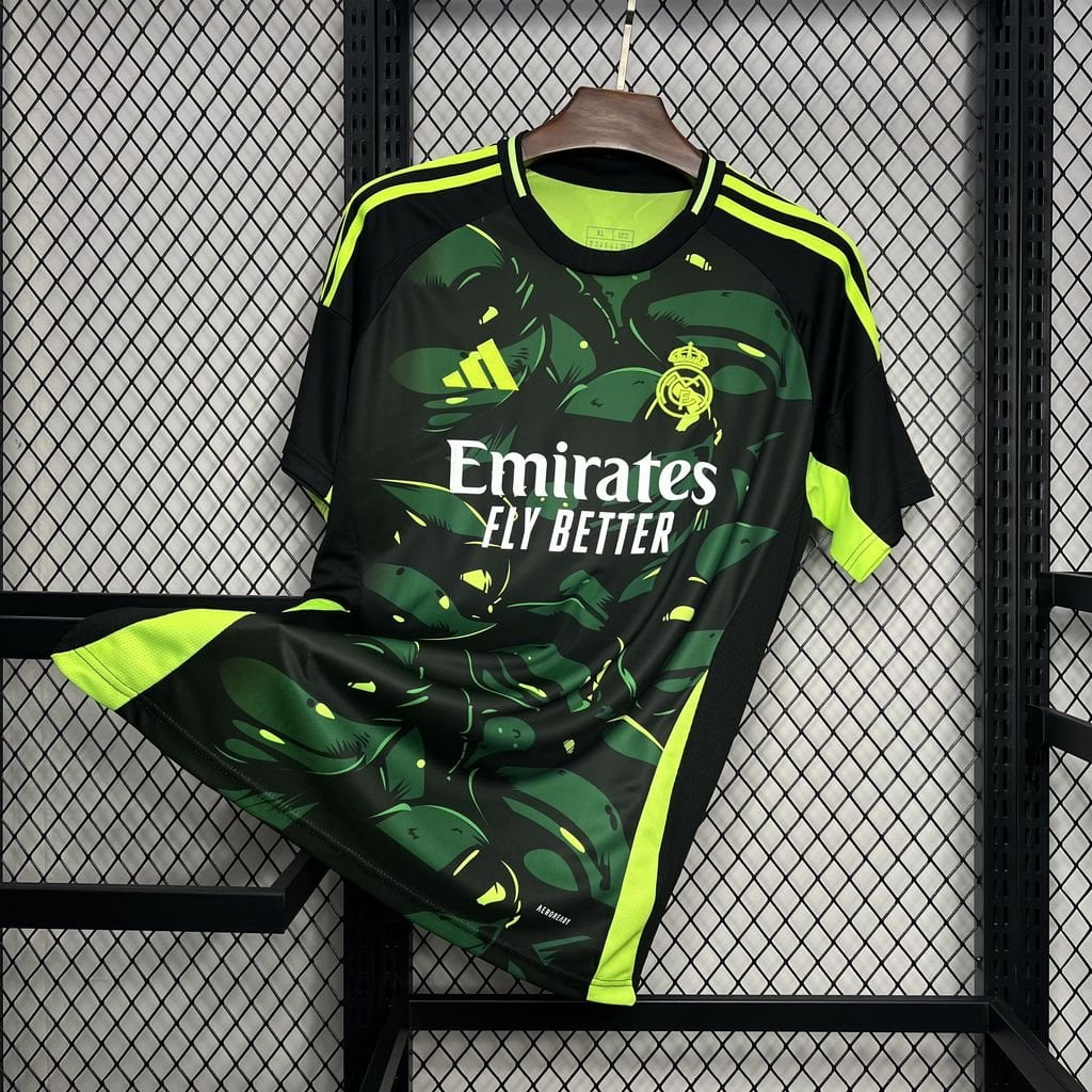 REAL MADRID VERDE Y NEGRO EDCIÓN ESPECIAL 24/25 - Bota de Oro Tienda