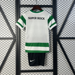 SPORTING LISBOA PRIMERA EQUIPACIÓN 25/26 NIÑOS - Bota de Oro Tienda