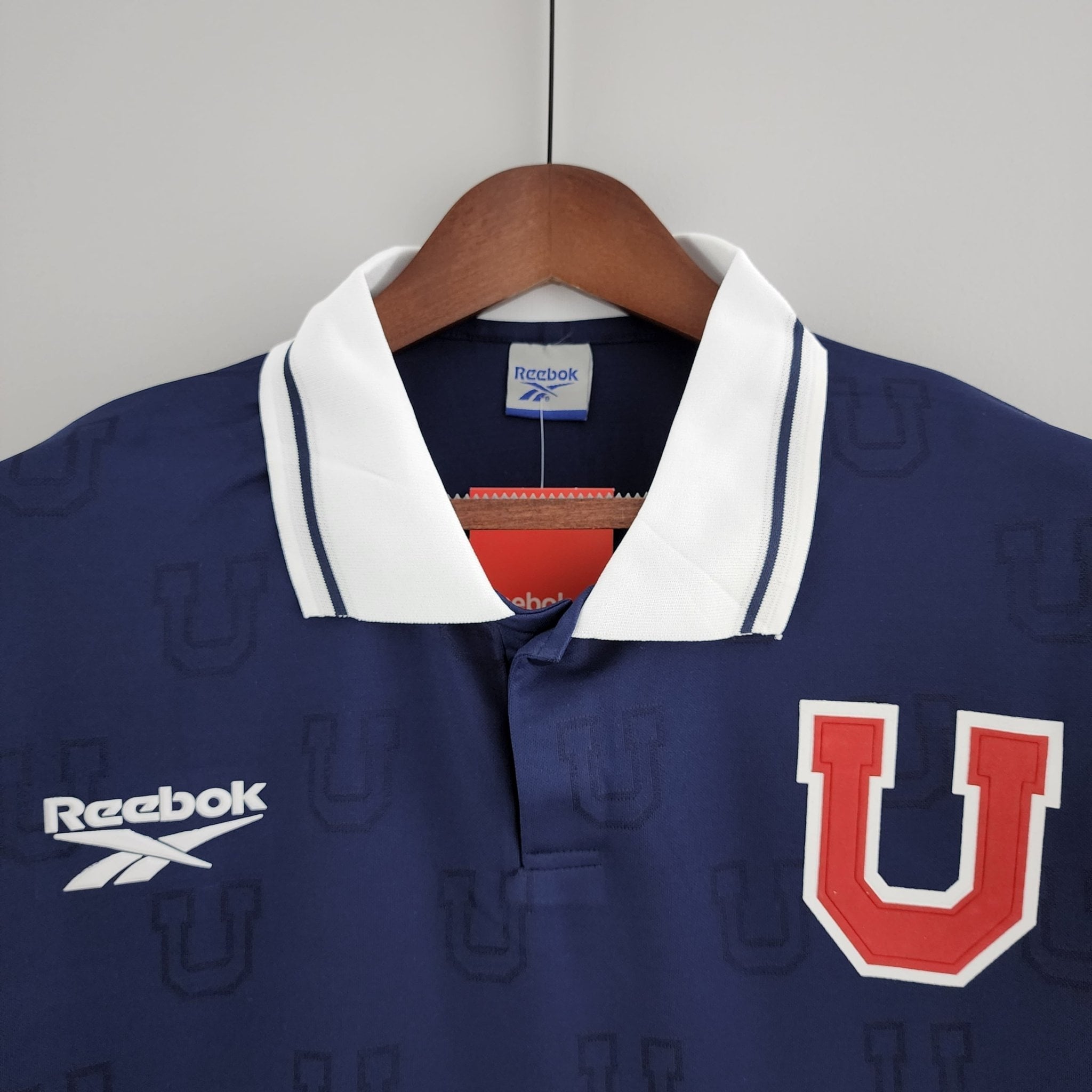 UNIVERSIDAD DE CHILE I 98 MANGA LARGA HOMBRE (RETRO) - Bota de Oro Tienda